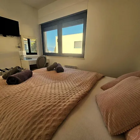 Elvira By Interhome *