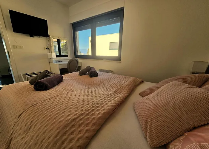 Elvira By Interhome *